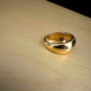 Chunky gold ring